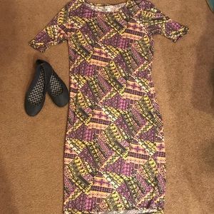 Lularoe Julia (Med)